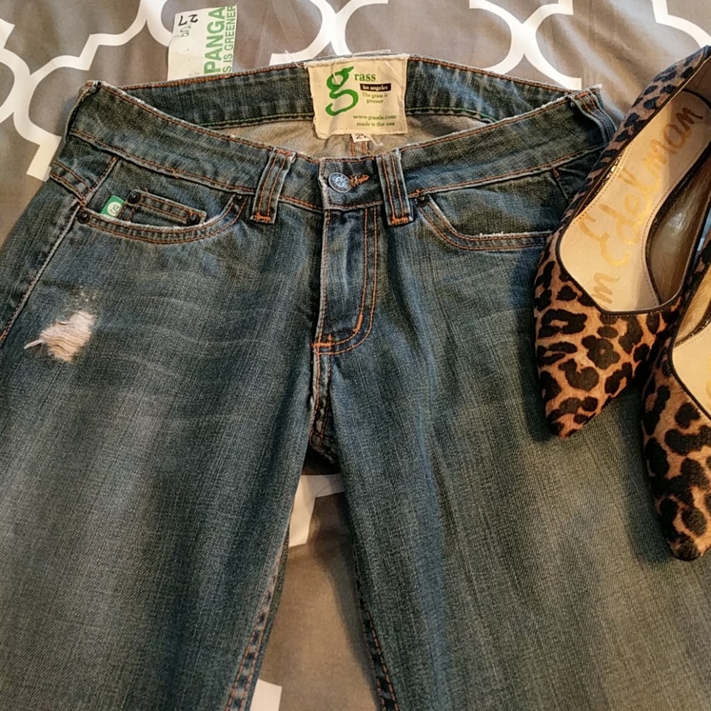 NWT!! Grass LA Topanga Distressed Jeans